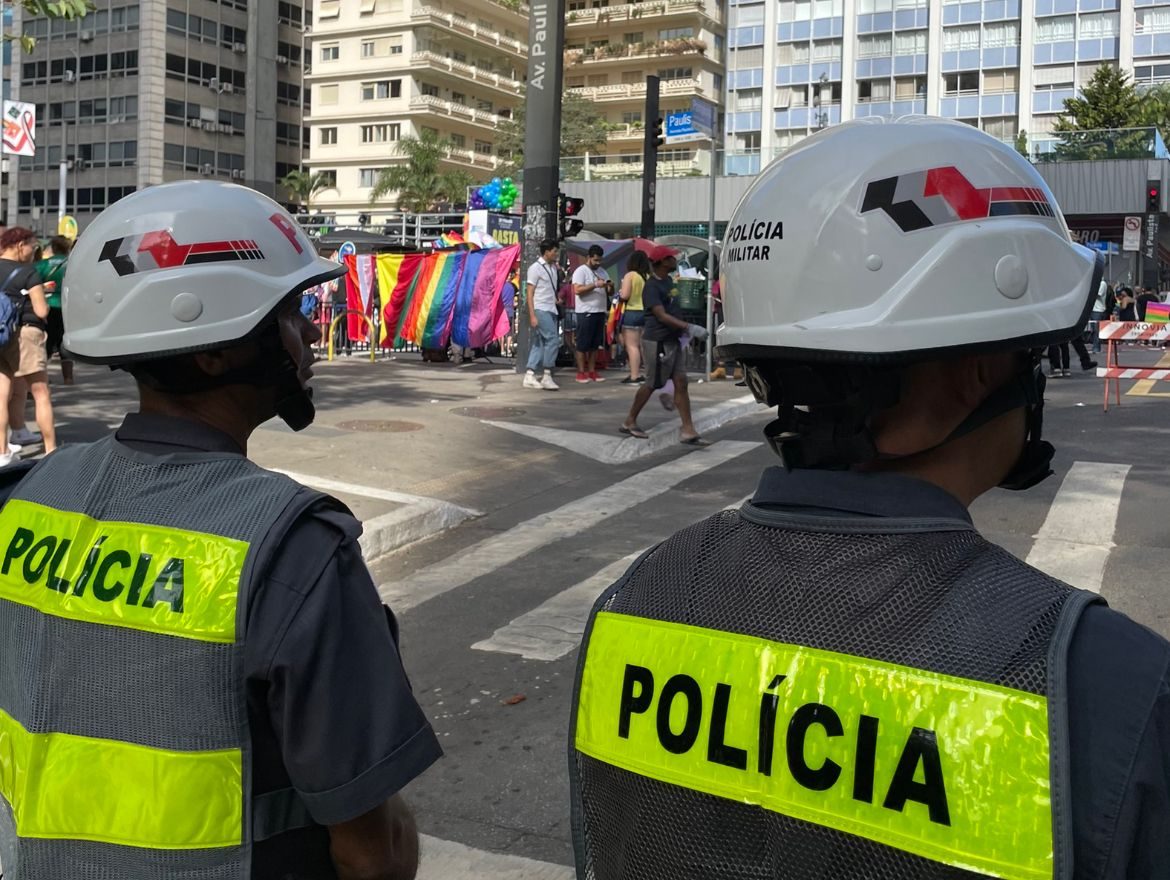 Polícia de SP coloca 1,5 mil policiais para reforçar a segurança na Parada LGBT+